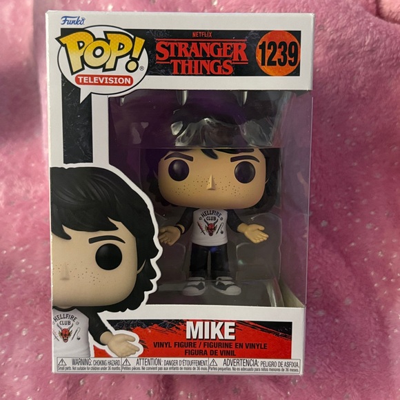 Funko Pop Stranger Things Trio - Eddie, Mike, Lucas - Picture 14 of 16